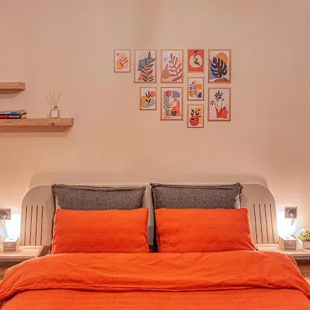 Apartment Renovated Unique Next To Cleopatra