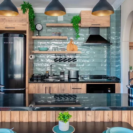 Apartment Renovated Unique Next To Cleopatra